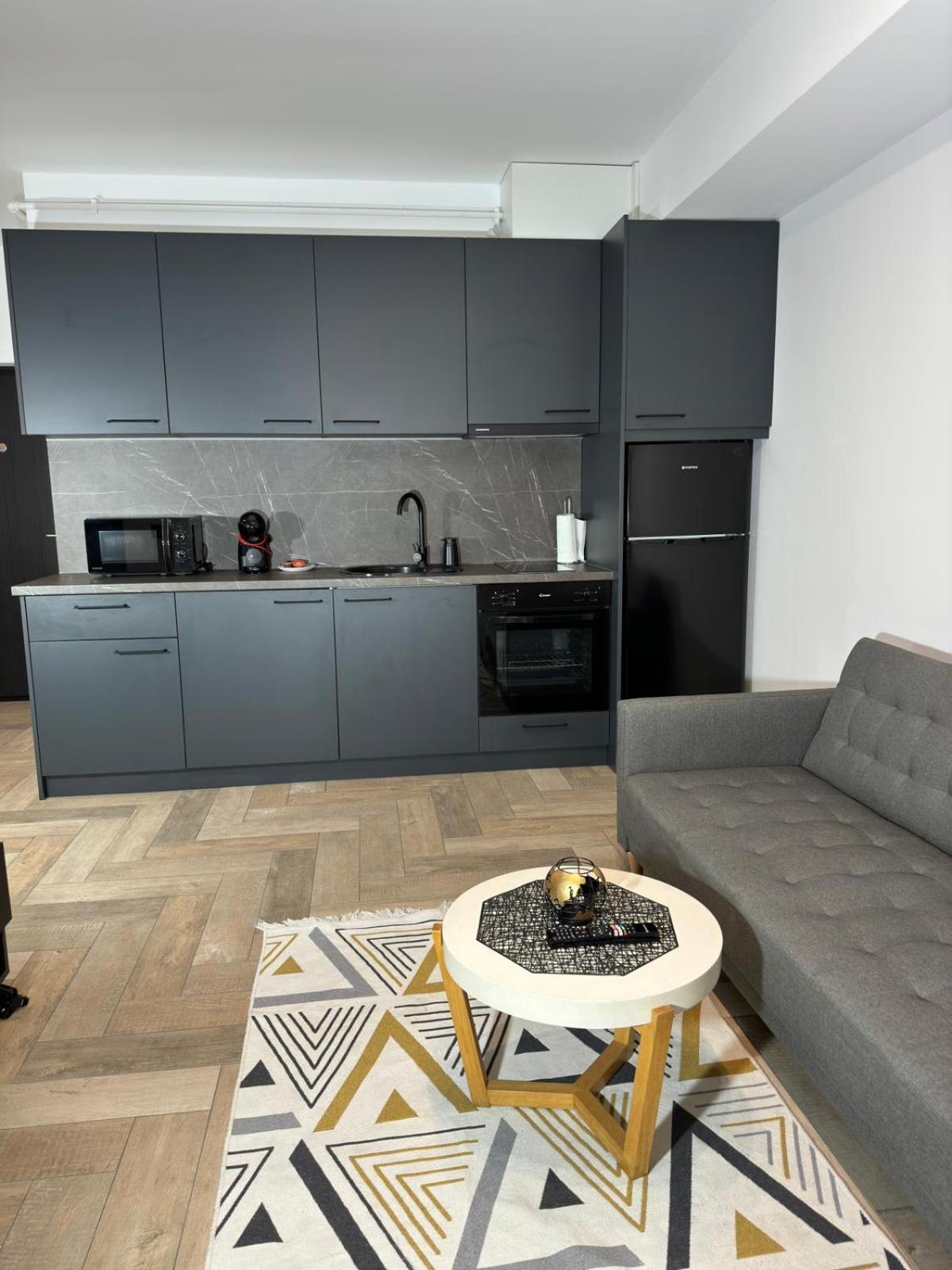 קלוז'-נאפוקה The Nest Apartment Minimalist מראה חיצוני תמונה